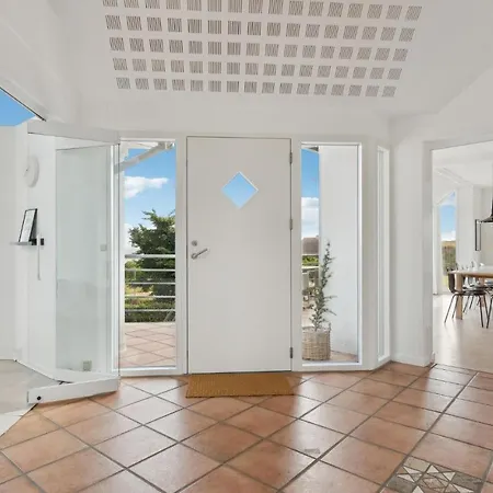 度假居 4 Bedroom In