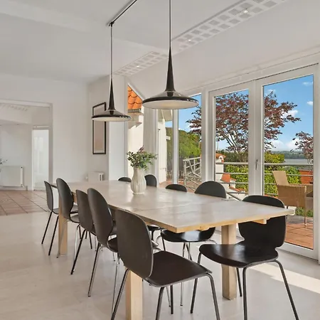 بيت للعطل 4 Bedroom In